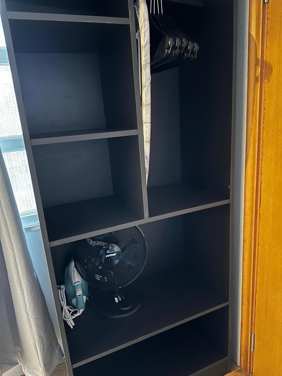 Fb1-Spacious Basement Studio Flat Fits 2- Near Hyde Park 런던 외부 사진