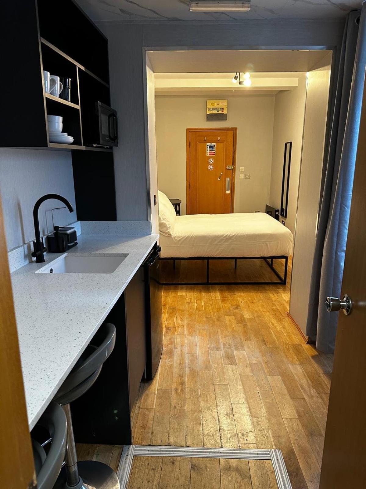 Fb1-Spacious Basement Studio Flat Fits 2- Near Hyde Park 런던 외부 사진
